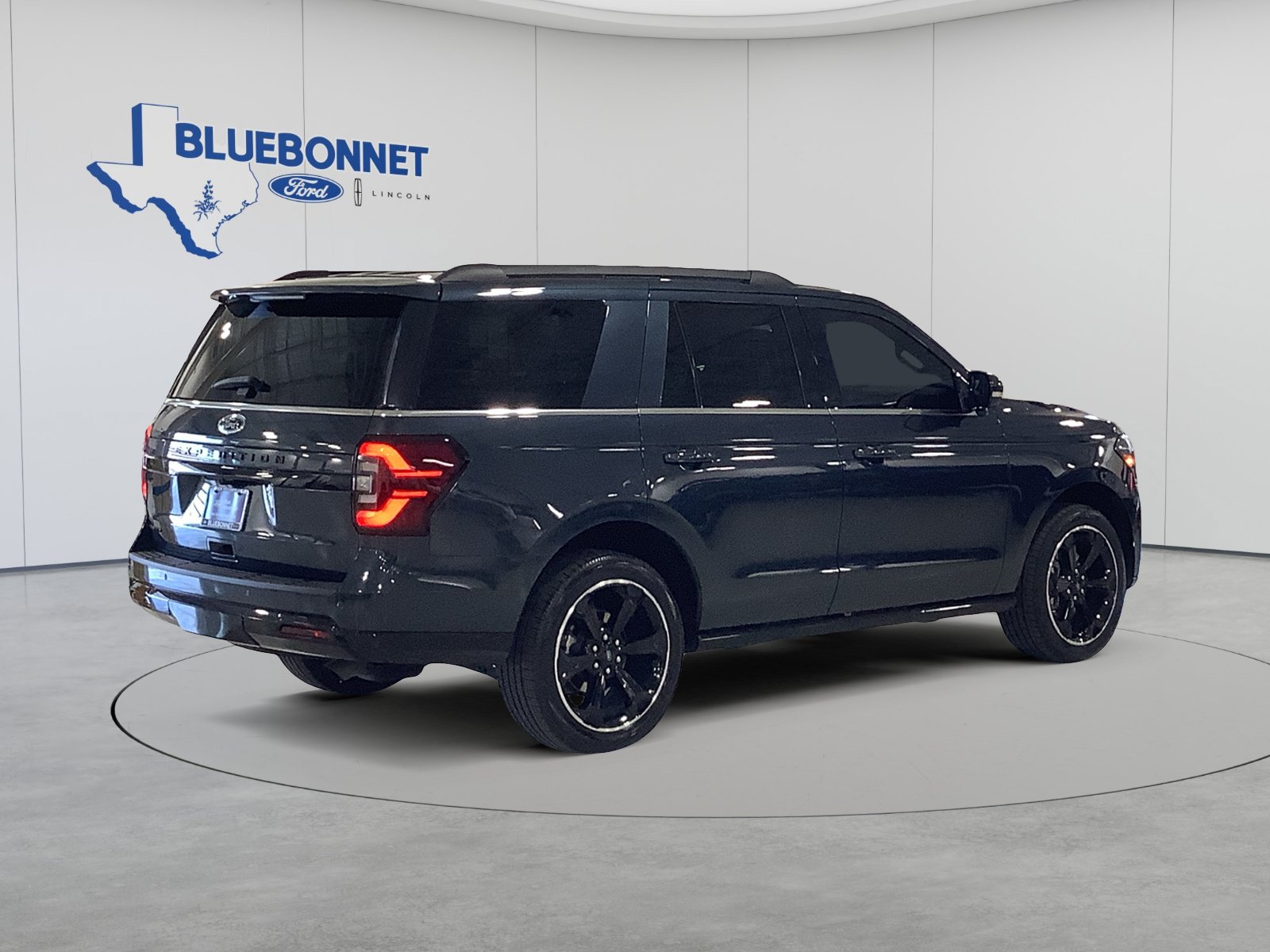 Certified 2023 Ford Expedition Limited AWD/4WD image 5