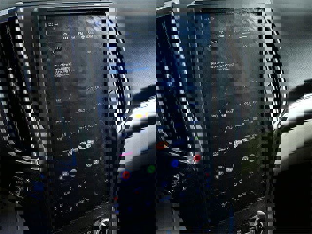 Certified 2022 Ford Edge Titanium w/ Equipment Group 301A image 22