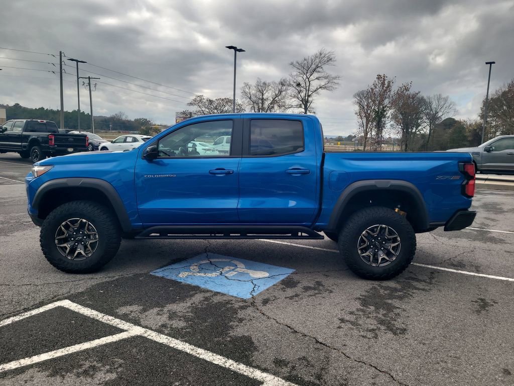 Used 2024 Chevrolet Colorado ZR2 w/ Technology Package image 5