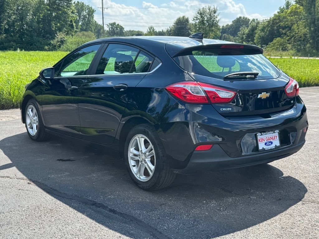 Used 2017 Chevrolet Cruze LT FWD image 11