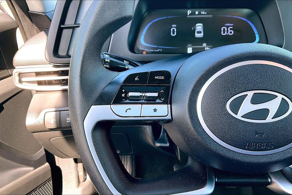 Used 2024 Hyundai Elantra SE image 18