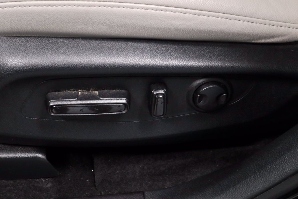 Used 2025 Honda CR-V EX-L image 24