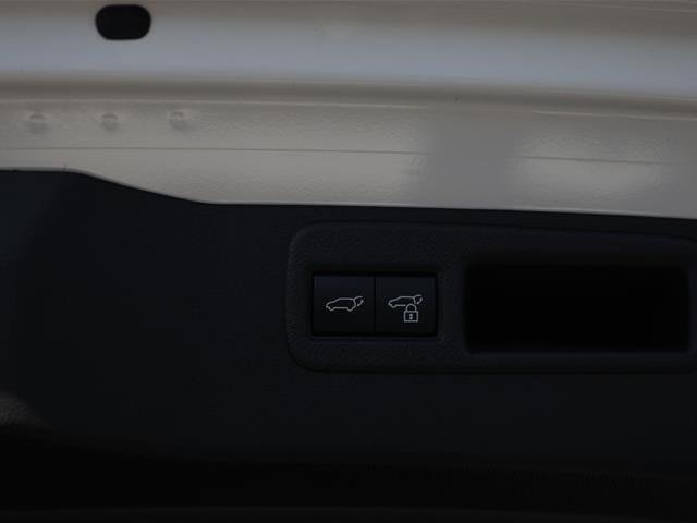 Used 2023 Toyota Venza Nightshade AWD/4WD image 18