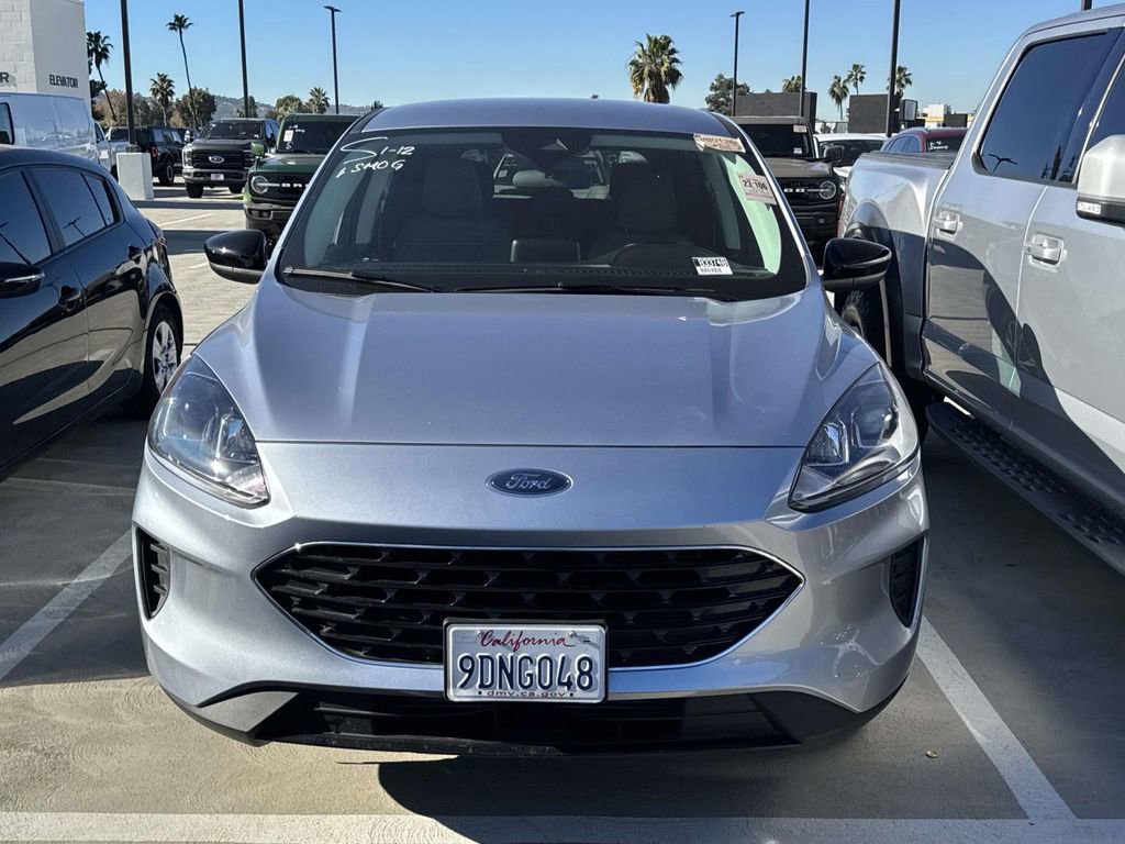 Certified 2022 Ford Escape SE w/ SE Sport Appearance Package image 10