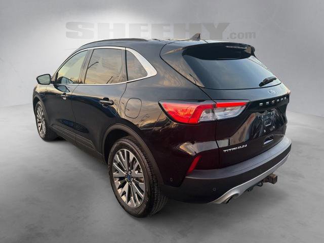 Certified 2020 Ford Escape Titanium w/ Titanium Premium Package 2.0 image 3