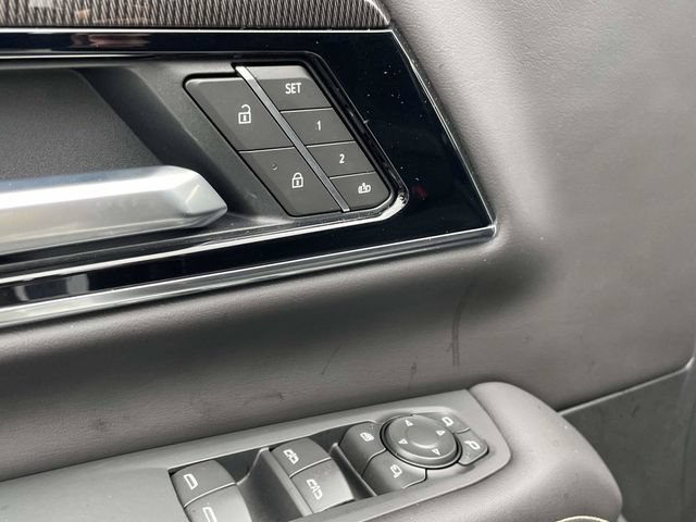 Used 2026 GMC Yukon Elevation w/ LPO, Elevation Black Package RWD image 9