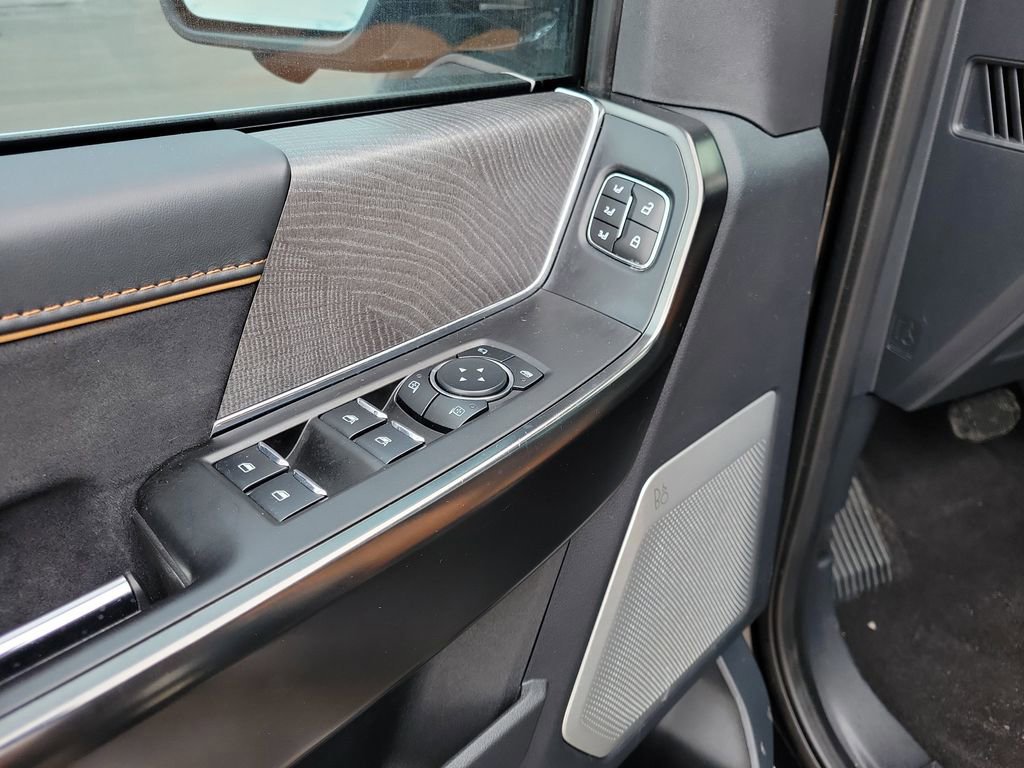 Certified 2023 Ford F150 Platinum w/ Equipment Group 701A High image 19