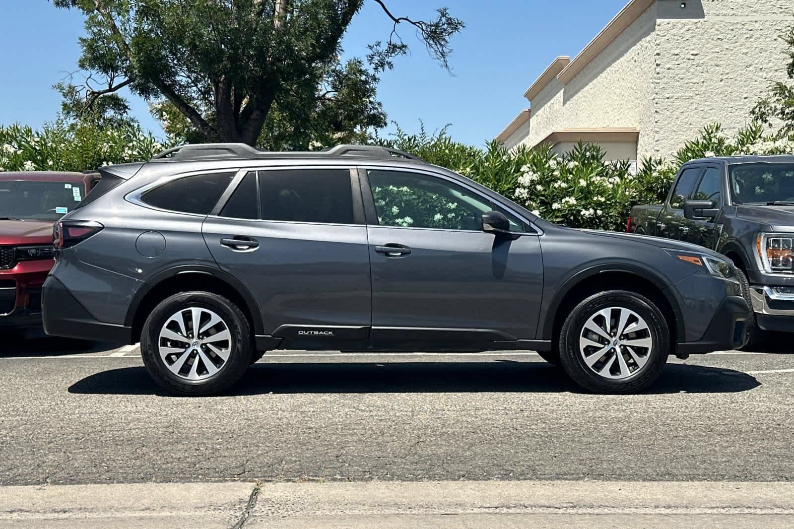 Used 2022 Subaru Outback Premium AWD/4WD image 8
