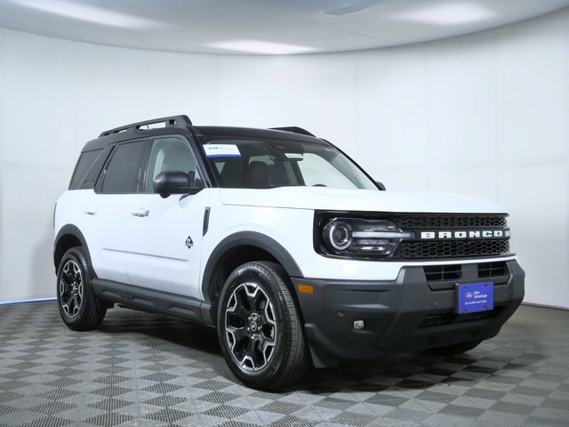 Certified 2025 Ford Bronco Sport Outer Banks w/ Outer Banks Tech Package+ AWD/4WD image 1