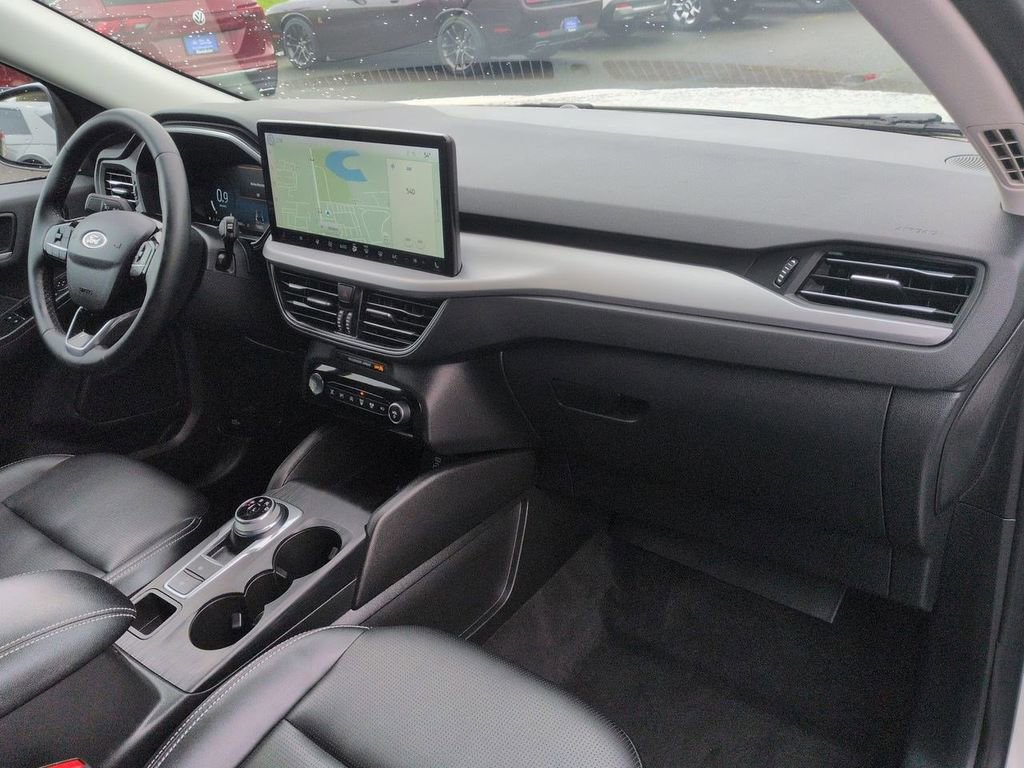 Certified 2023 Ford Escape Platinum AWD/4WD image 29