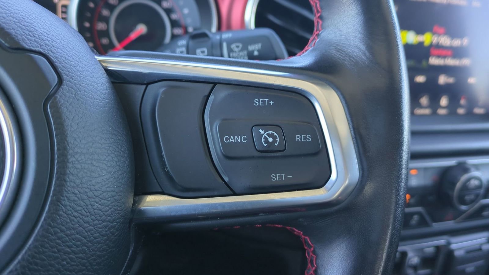 Used 2022 Jeep Wrangler Unlimited Rubicon w/ Dual Top Group image 25