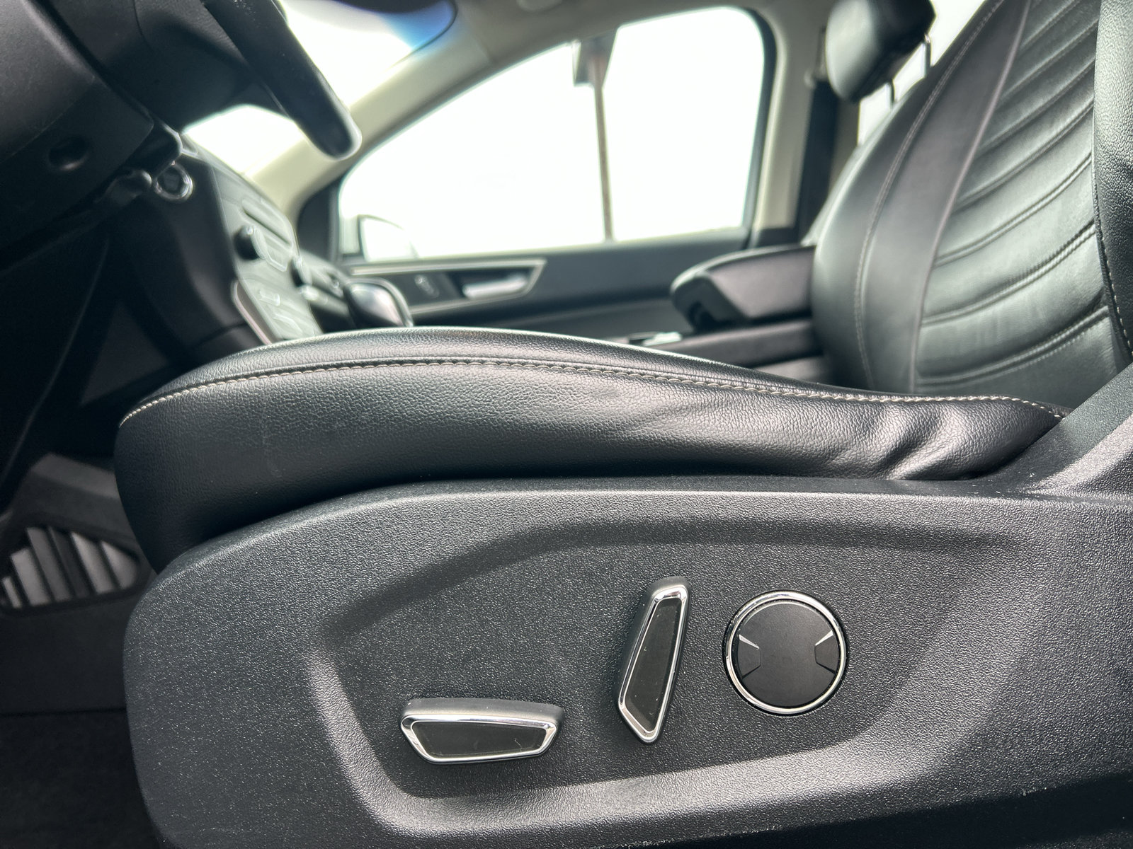 Certified 2017 Ford Edge SEL w/ Equipment Group 201A FWD image 15