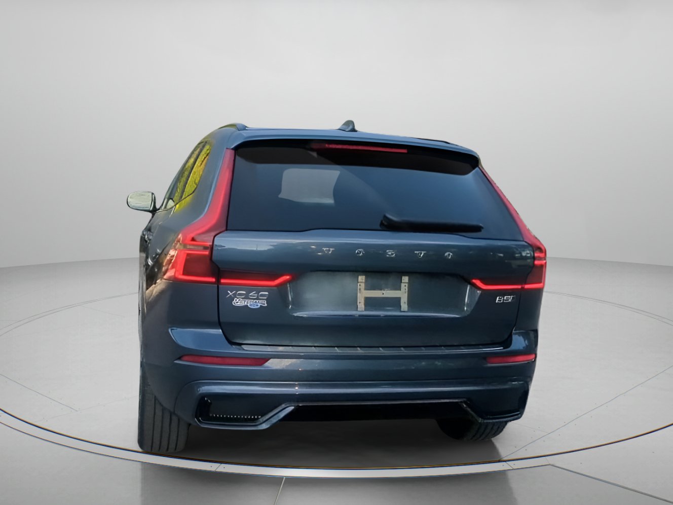 Used 2026 Volvo XC60 B5 Plus AWD/4WD image 23