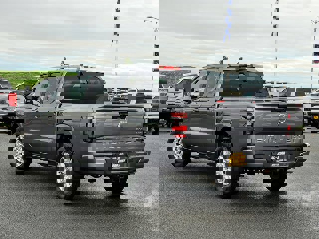 Used 2023 Nissan Frontier SV w/ Tow Package image 3