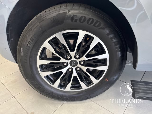 Certified 2025 Ford Expedition Platinum AWD/4WD image 32