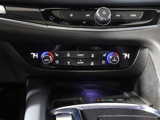 Used 2022 Buick Enclave Premium w/ Experience Buick Package image 17