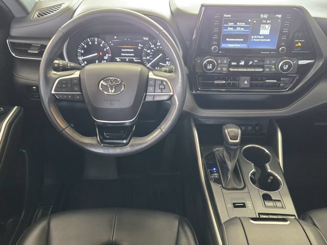 Used 2021 Toyota Highlander XSE FWD image 28