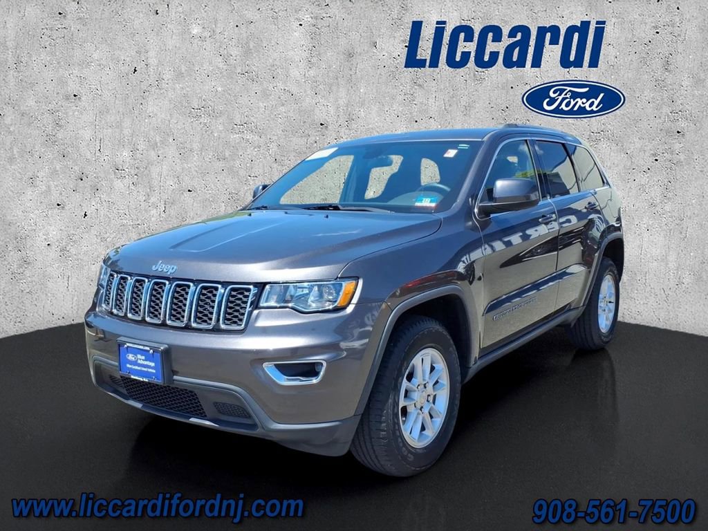 Used 2019 Jeep Grand Cherokee Laredo AWD/4WD image 3