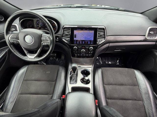 Used 2020 Jeep Grand Cherokee Altitude AWD/4WD image 3