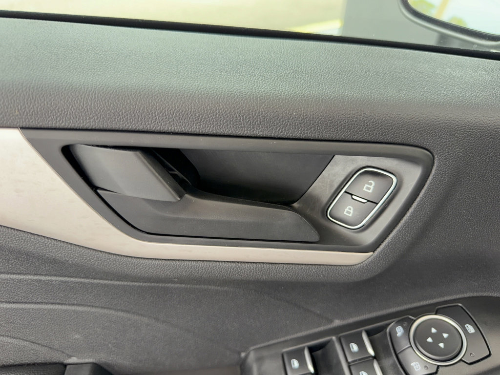 Certified 2022 Ford Escape SE FWD image 9