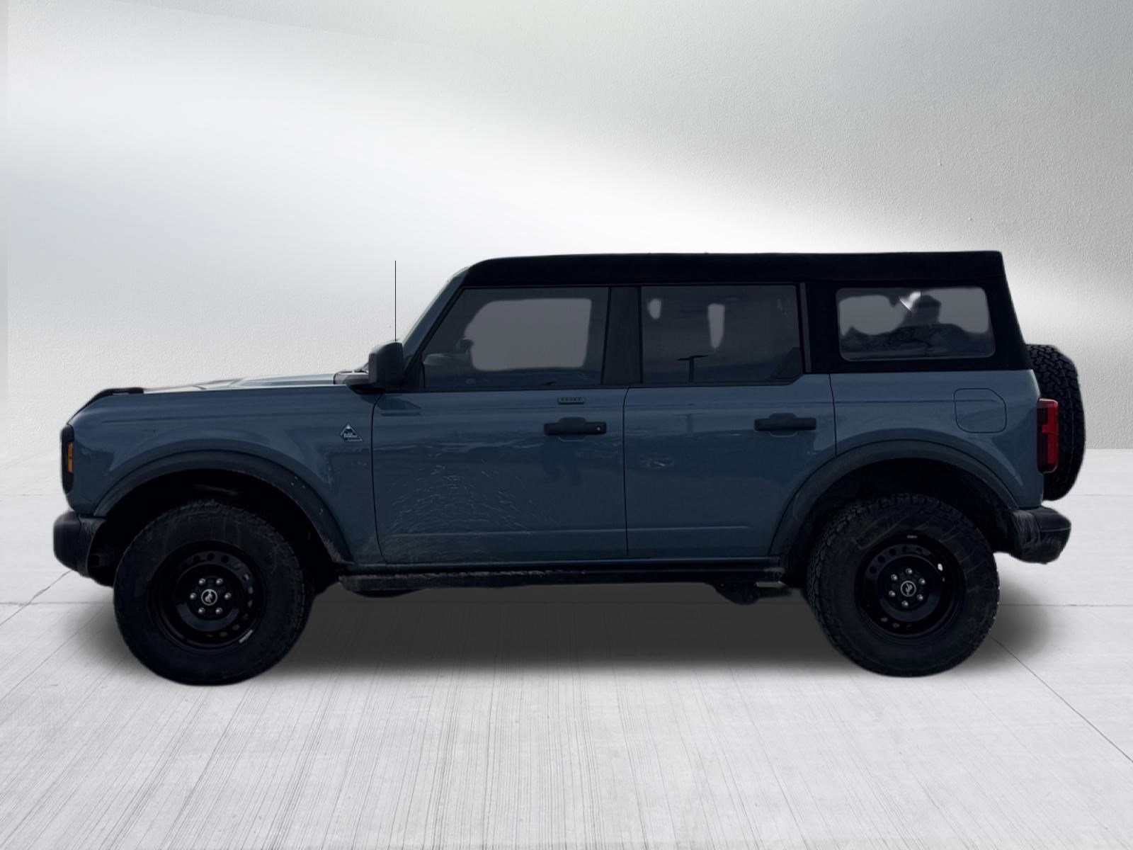 Certified 2023 Ford Bronco Black Diamond image 2