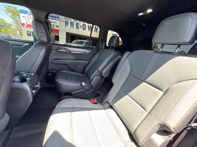 Used 2024 GMC Acadia AT4 w/ Luxury Package AWD/4WD image 19