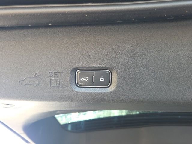 Certified 2025 Ford Expedition Platinum w/ Driver's Package image 12