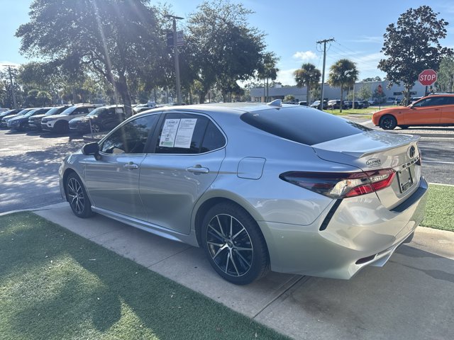 Used 2023 Toyota Camry SE FWD image 7