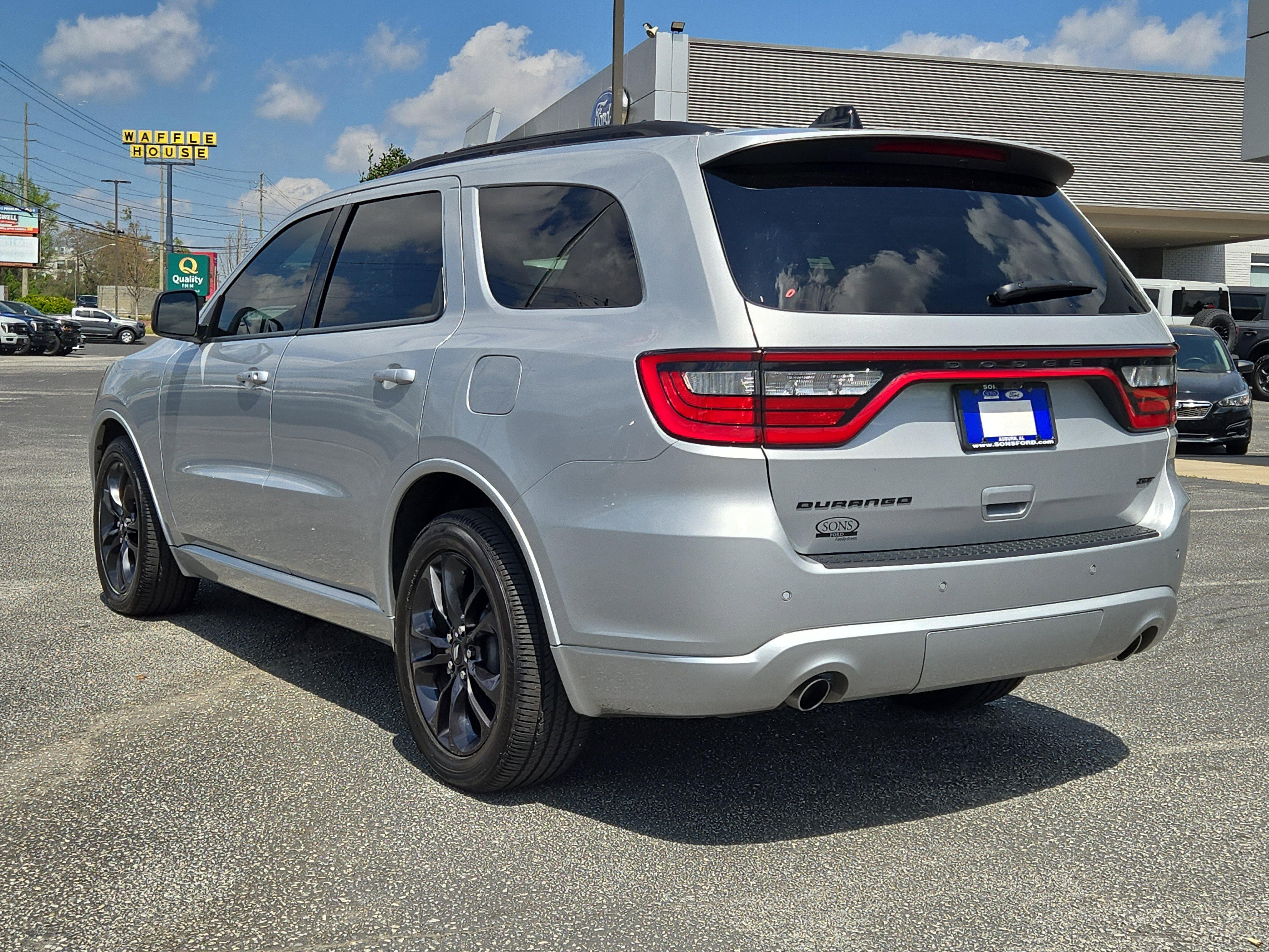 Used 2025 Dodge Durango GT w/ Blacktop Package image 9