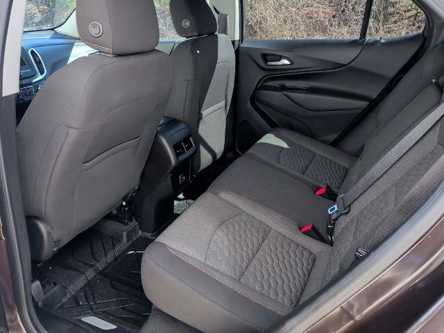 Used 2020 Chevrolet Equinox LT w/ Driver Convenience Package image 11