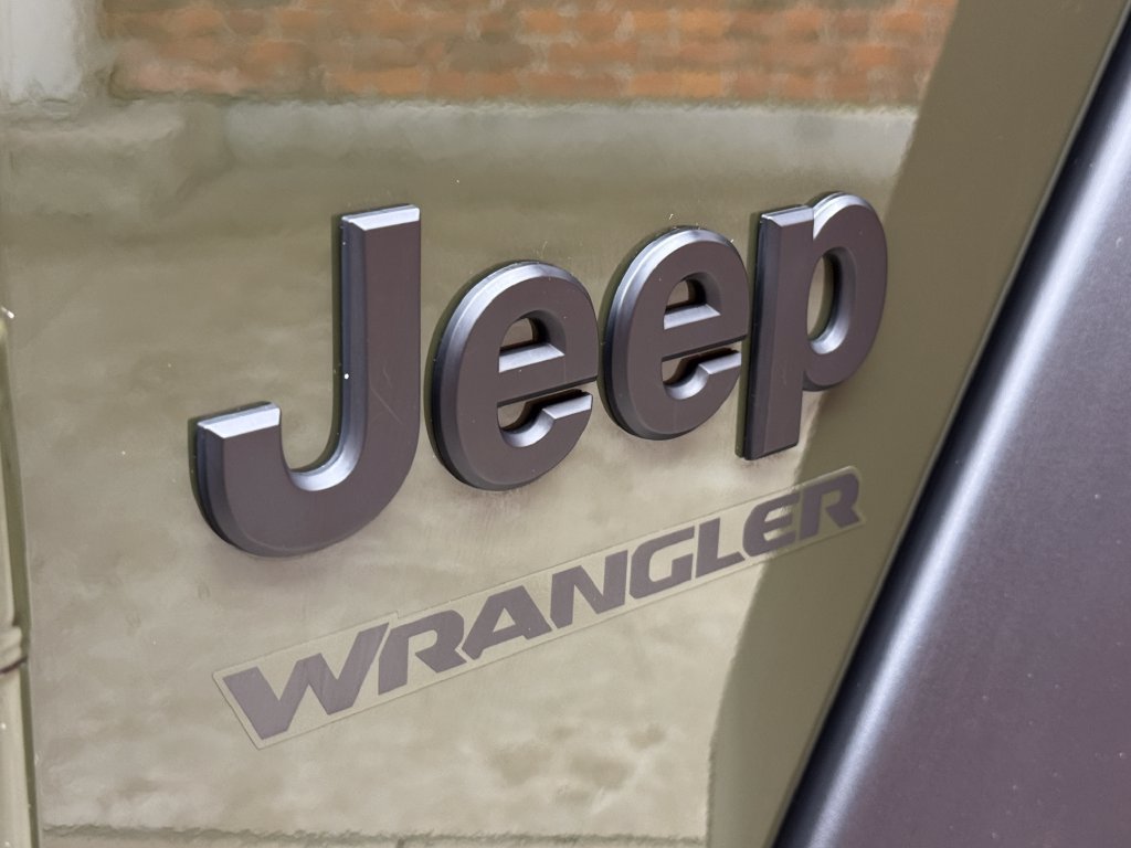 Used 2021 Jeep Wrangler Willys AWD/4WD image 3