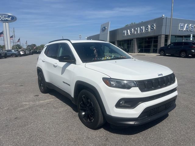 Used 2022 Jeep Compass Latitude w/ Sun and Sound Group FWD image 1