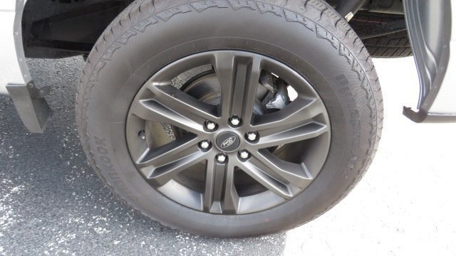 Certified 2022 Ford F150 XLT w/ Equipment Group 302A High image 29