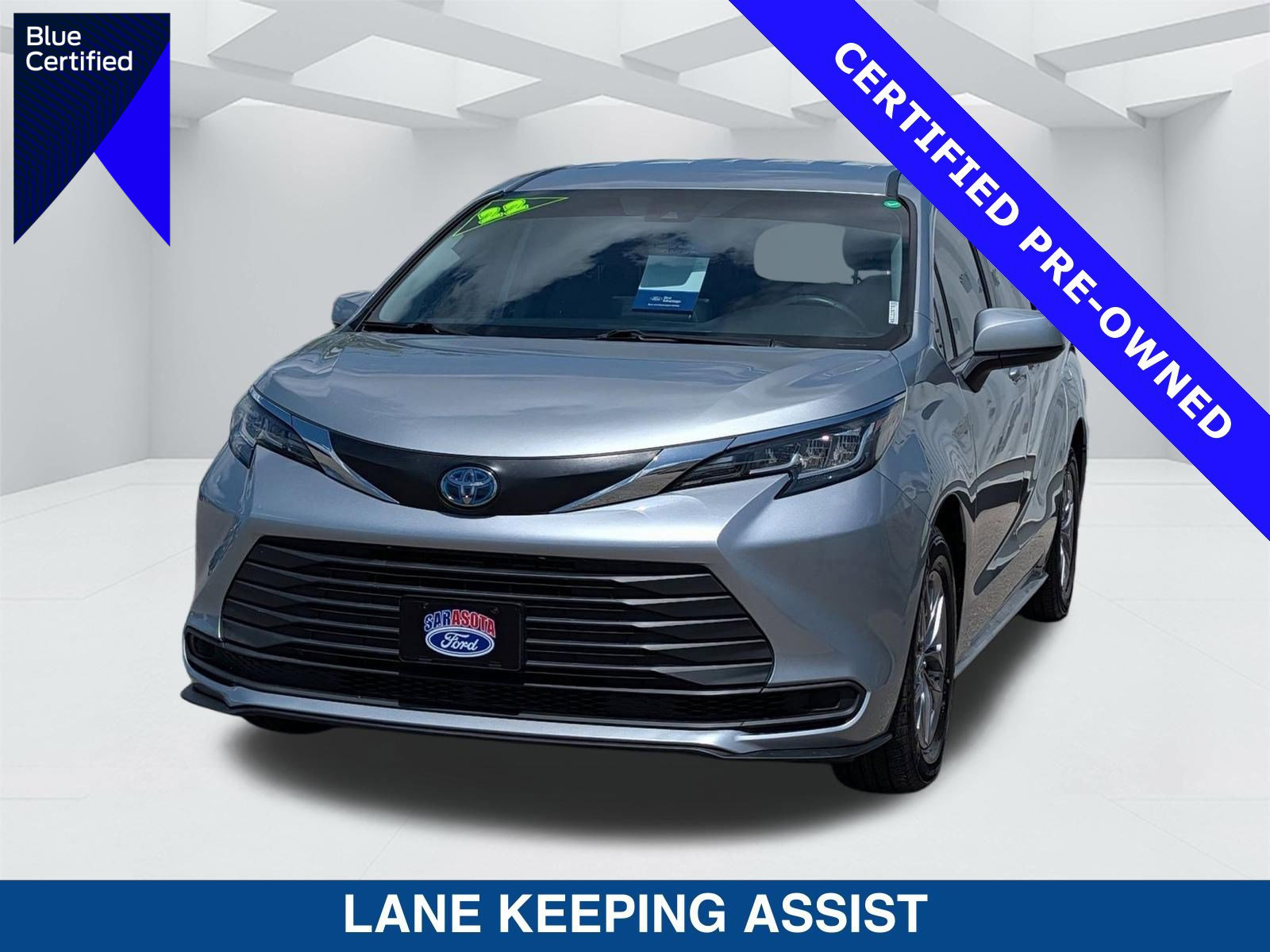 Used 2022 Toyota Sienna LE image 1