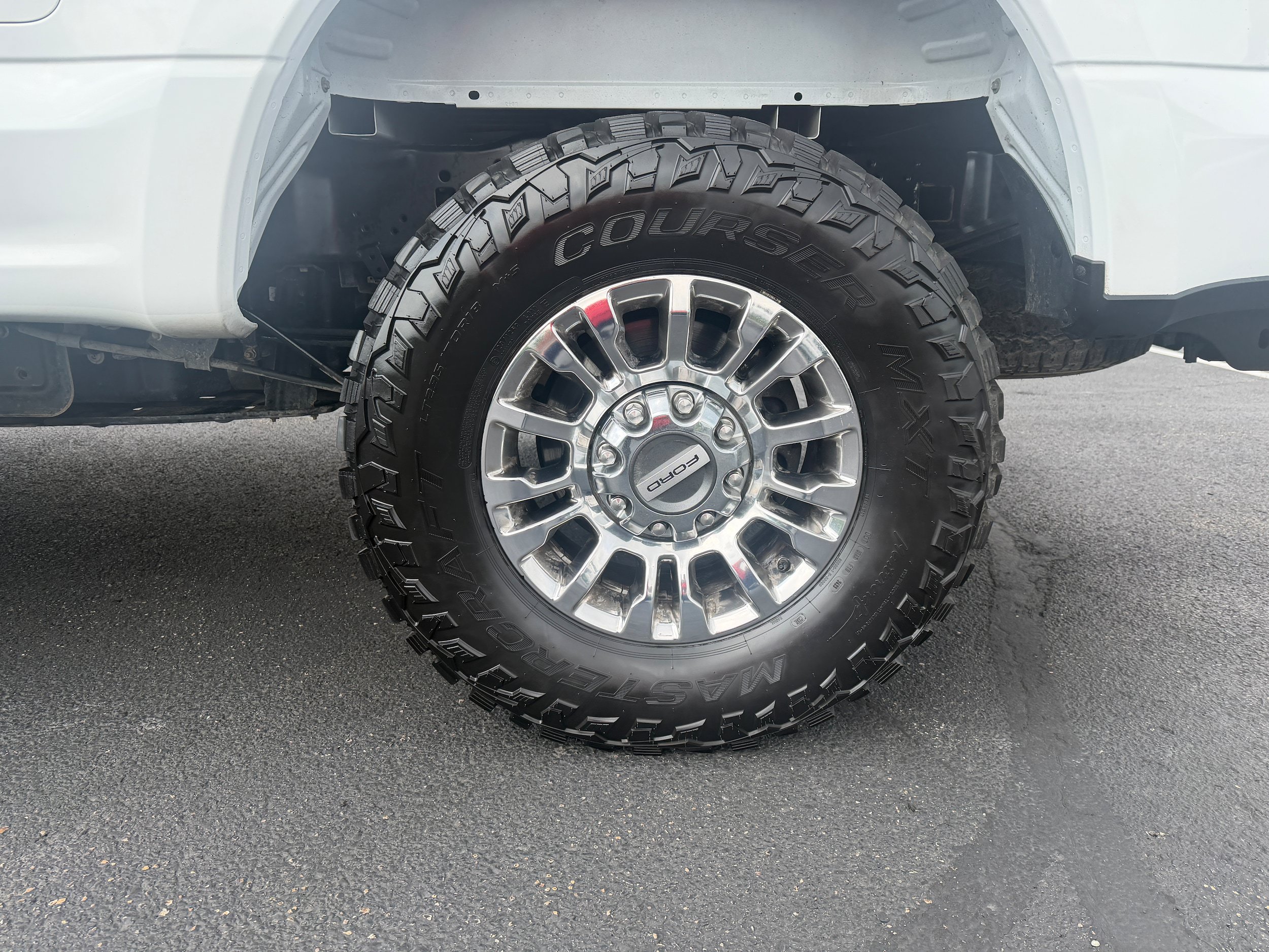 Certified 2022 Ford F250 XLT w/ XLT Premium Package AWD/4WD image 9
