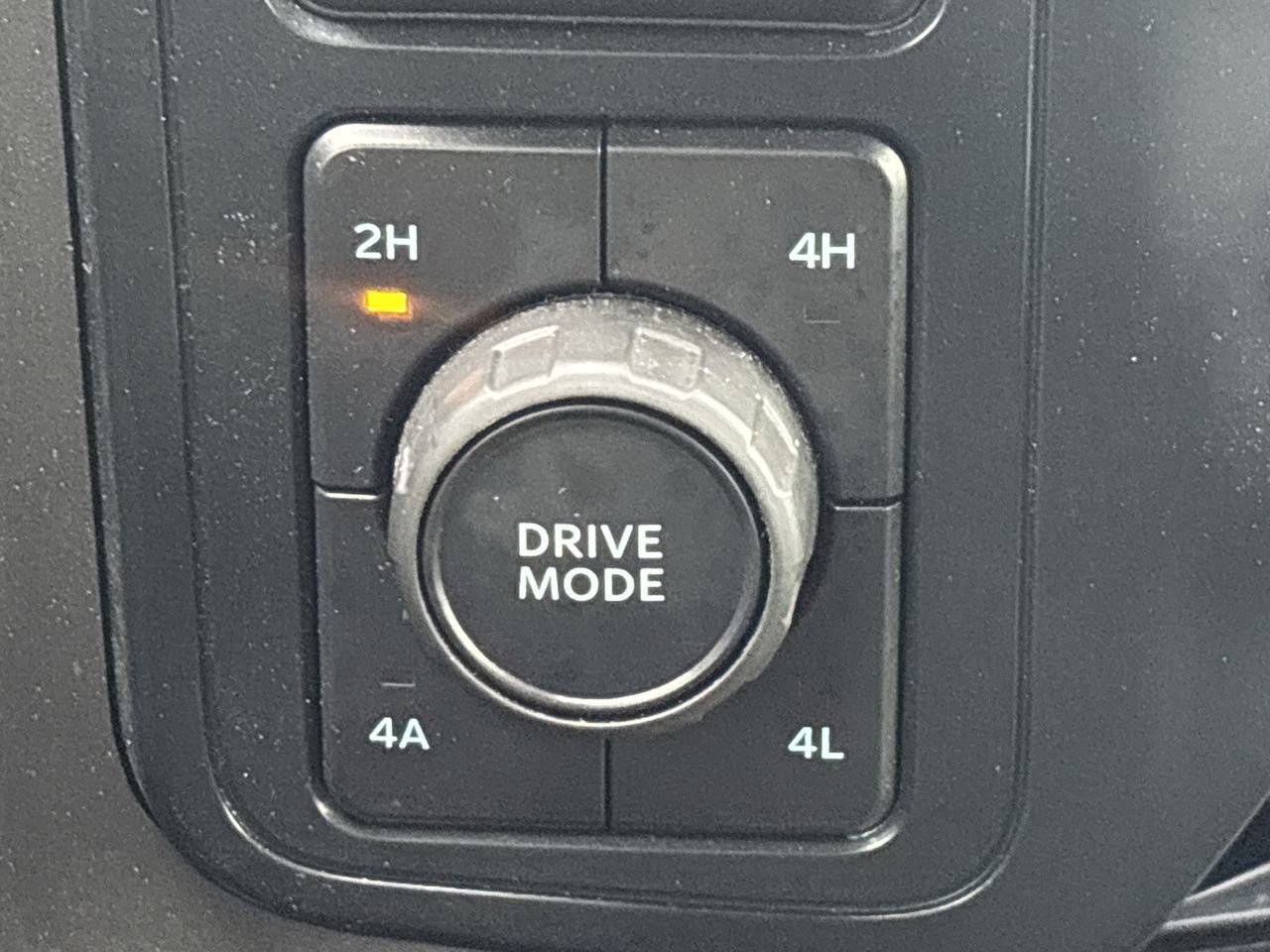 Certified 2025 Ford F150 Lariat w/ Equipment Group 502A High image 33