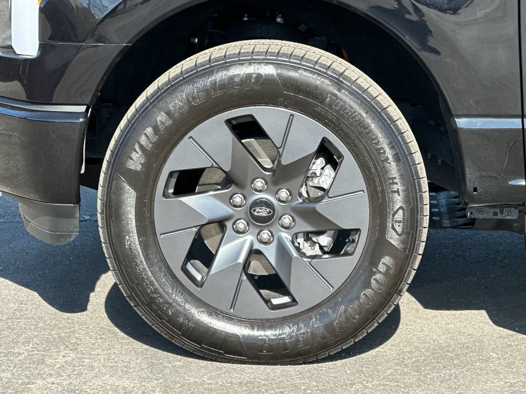 Certified 2025 Ford F150 Lightning Flash AWD/4WD image 24