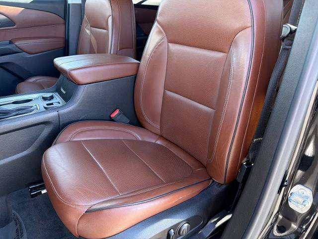 Used 2021 Chevrolet Traverse High Country AWD/4WD image 17