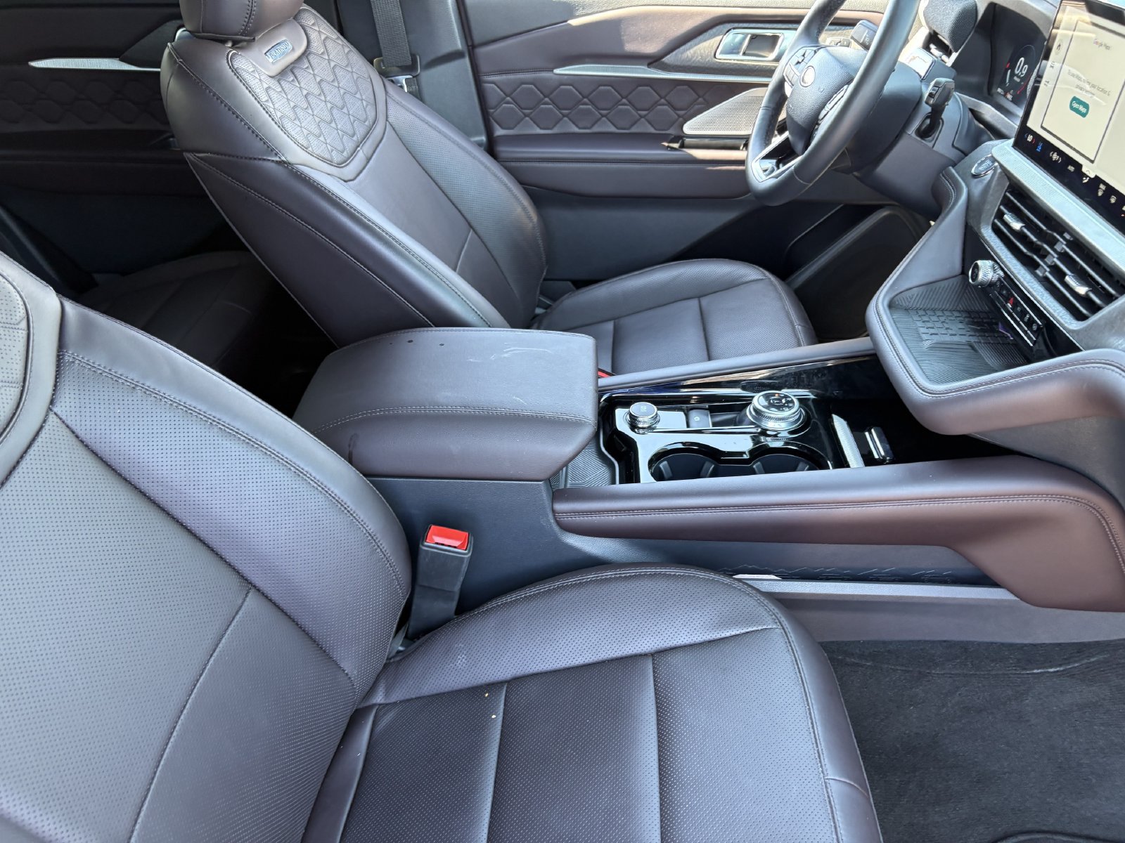 Certified 2025 Ford Explorer Platinum w/ LUX Leather Package AWD/4WD image 13