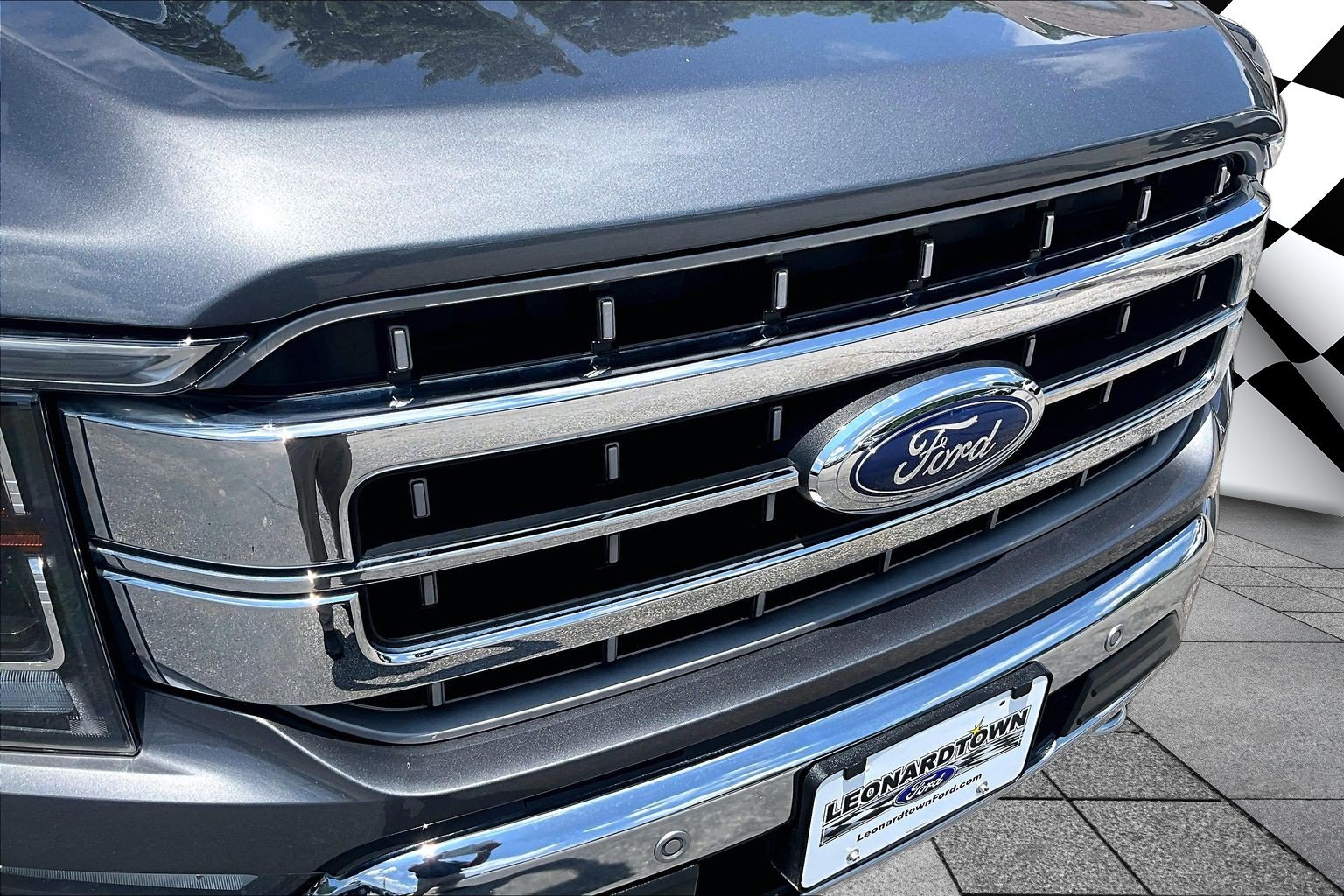 Certified 2022 Ford F150 Lariat w/ Equipment Group 502A High AWD/4WD image 30