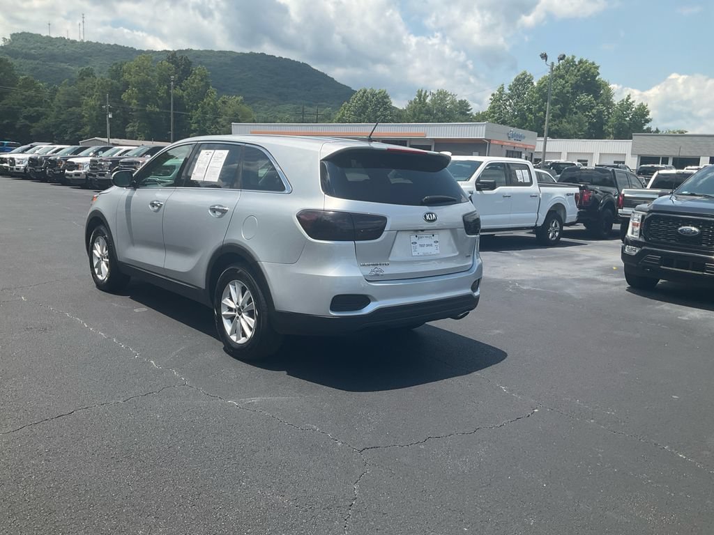 Used 2020 Kia Sorento LX FWD image 7