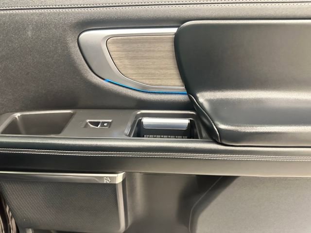 Certified 2025 Ford Expedition Platinum image 16