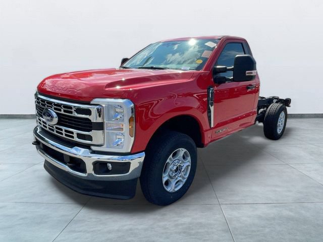 Certified 2026 Ford F250 XLT AWD/4WD image 3