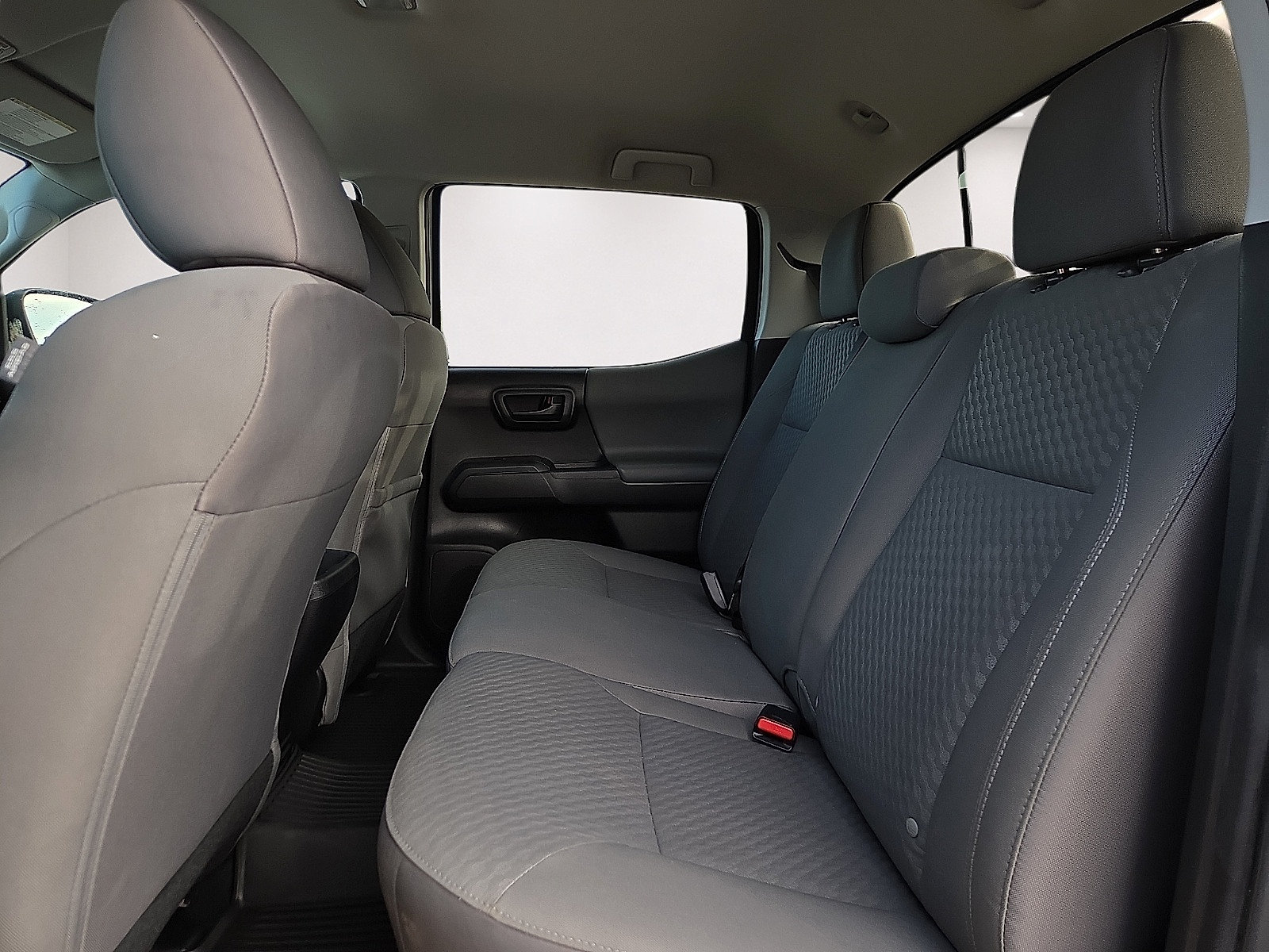 Used 2022 Toyota Tacoma SR AWD/4WD image 10