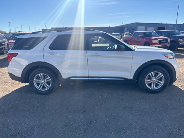 Certified 2021 Ford Explorer XLT w/ Equipment Group 202A AWD/4WD image 11