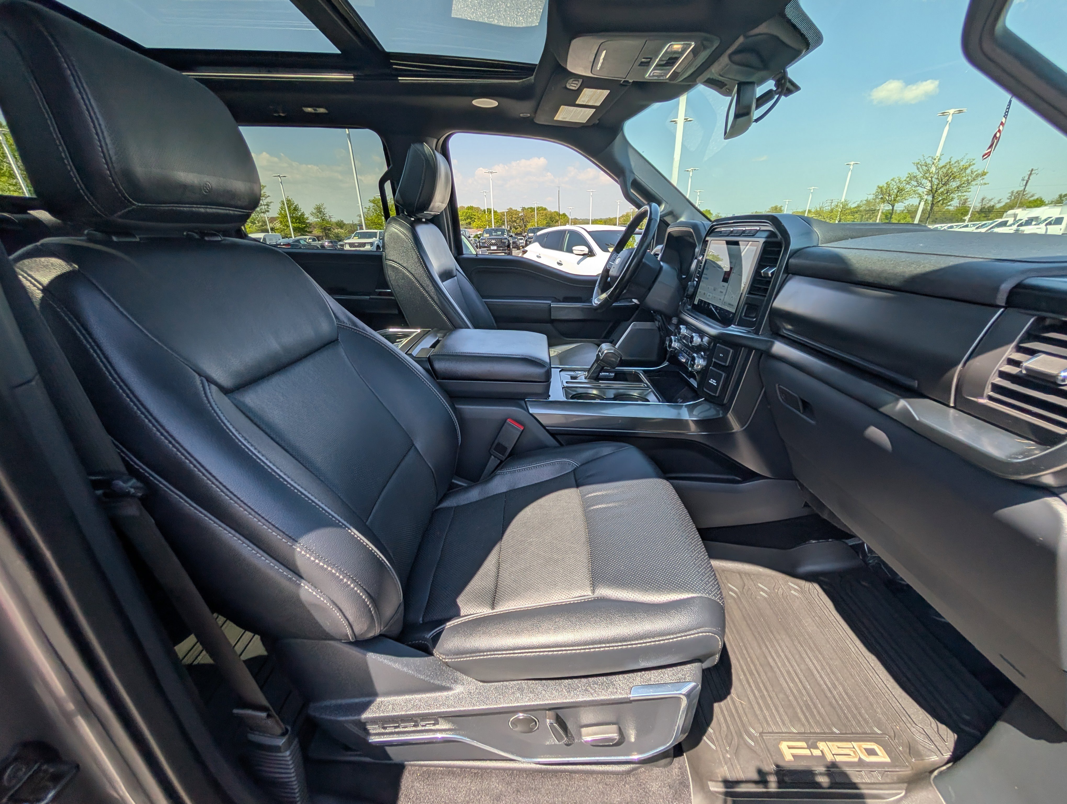 Certified 2022 Ford F150 Lariat w/ Equipment Group 502A High image 10