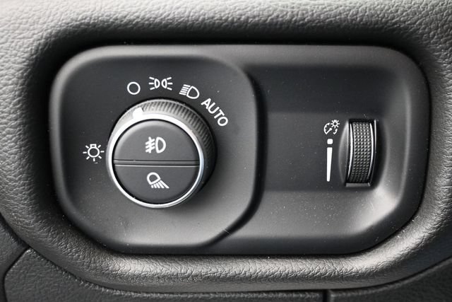 Used 2025 RAM 1500 Big Horn AWD/4WD image 23