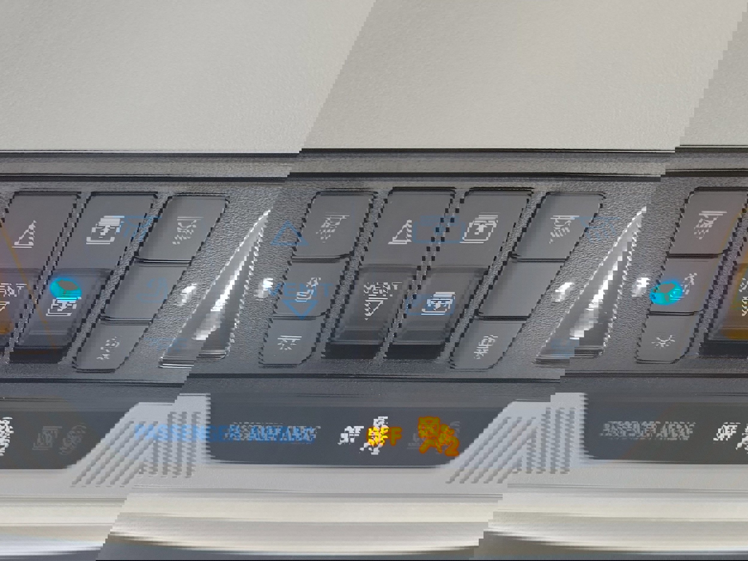 Certified 2025 Ford Expedition Max Platinum image 38