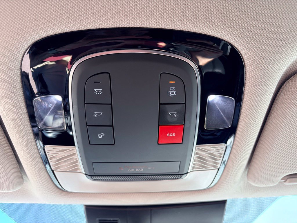 Used 2025 Hyundai Palisade SEL AWD/4WD image 16