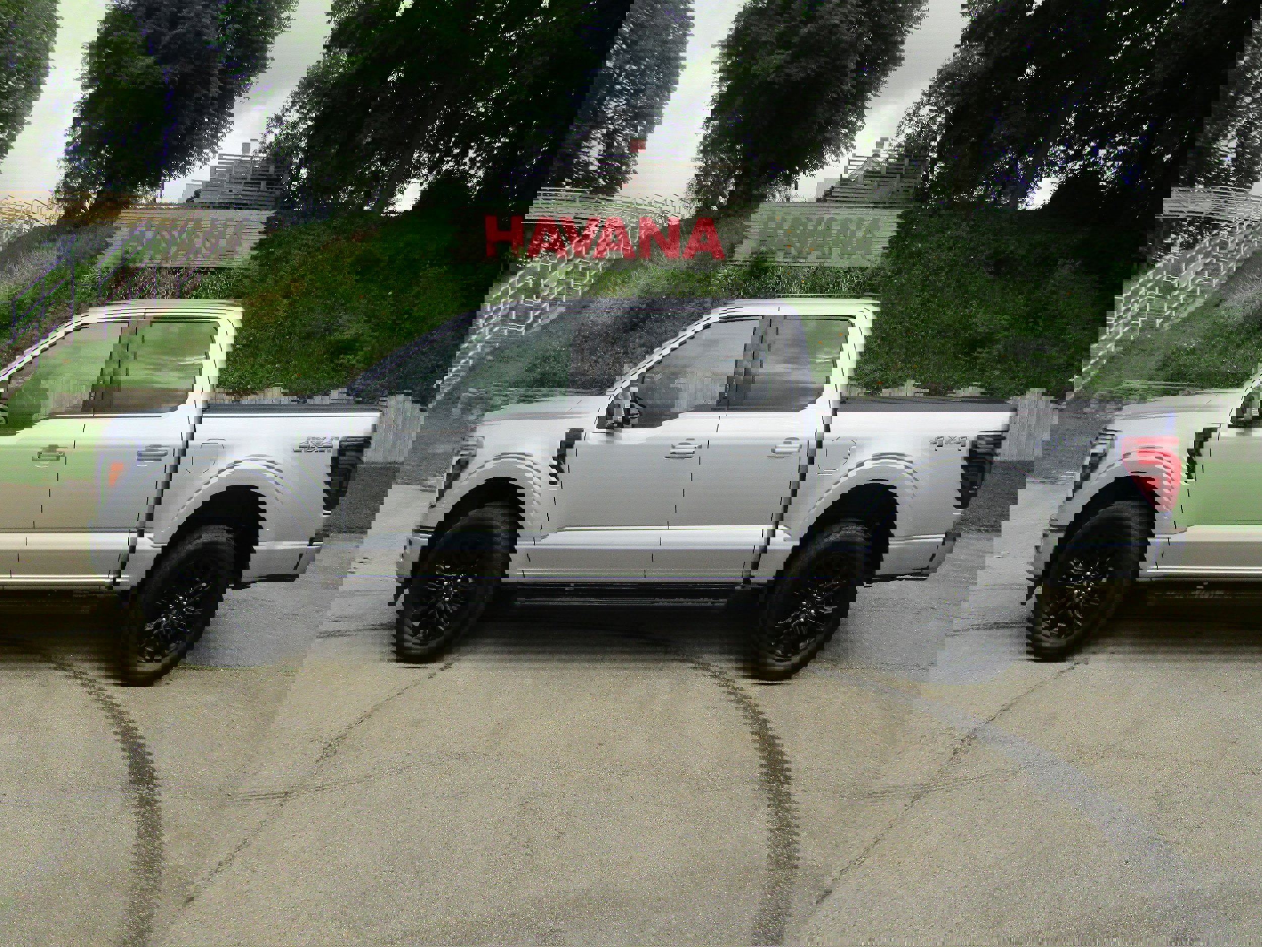 Certified 2024 Ford F150 Lariat image 1